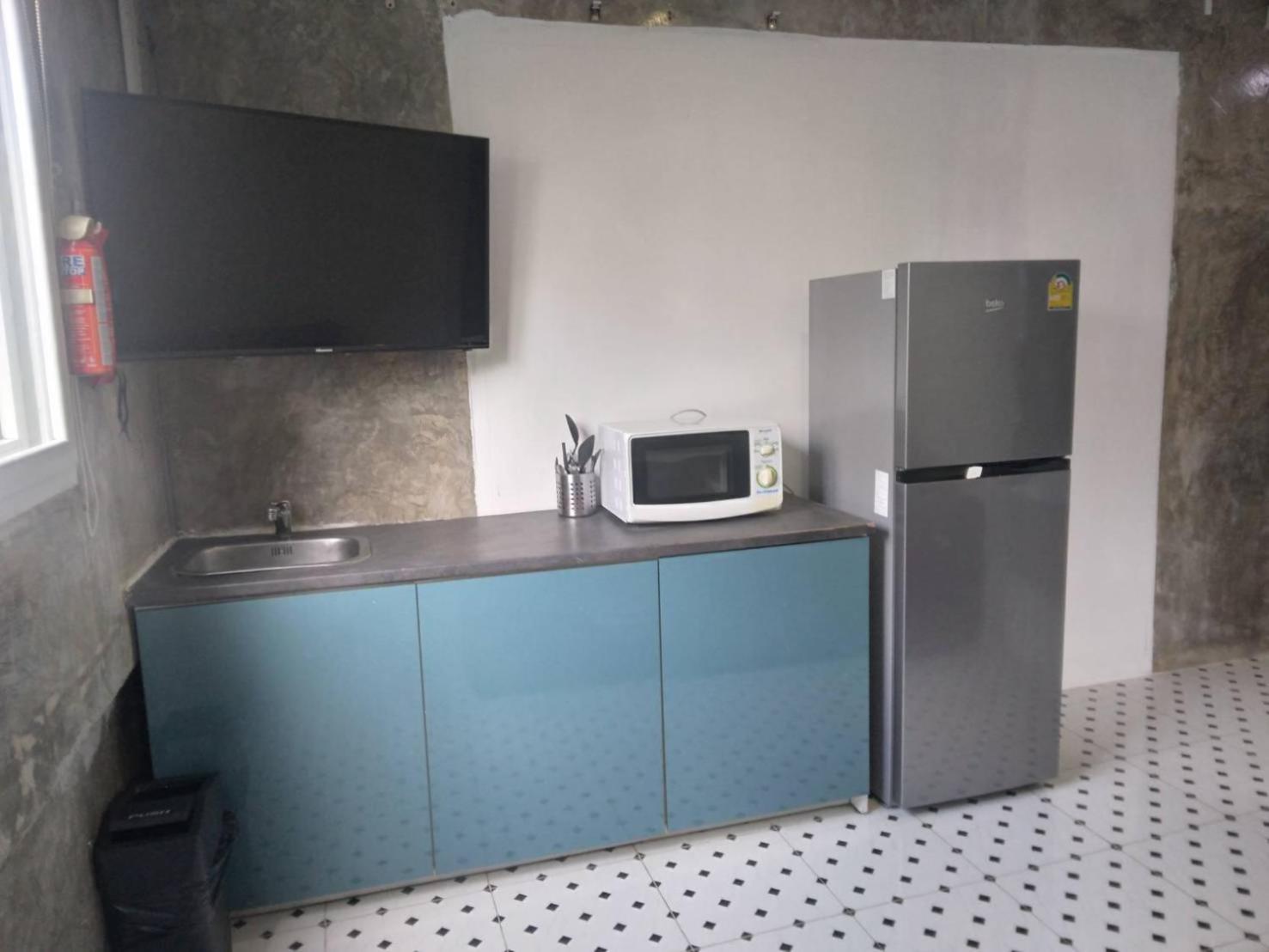 Entropy Apartment Hotel Patong Room photo